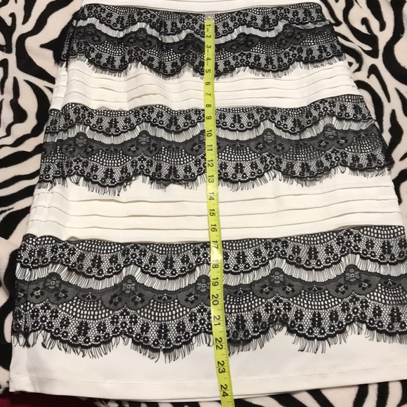 🌺Host Pick🌺 Melrose black and white dress - Picture 7 of 12